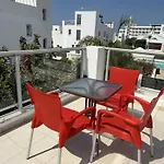 Sunny Breeze In A Prime Spot Near Everything Villa Coral Bay