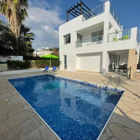 Villa Sunny Breeze In A Prime Spot Near Everything Mercan Koyu