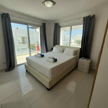 Sunny Breeze In A Prime Spot Near Everything Βίλα