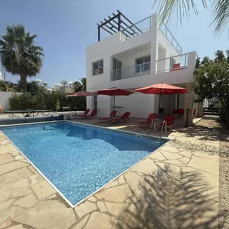 Villa Sunny Breeze In A Prime Spot Near Everything *